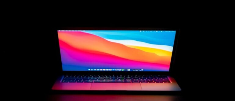 Switch Between Light and Dark Mode on macOS Mojave